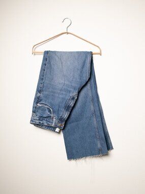 Zara High-Waisted Wide Leg Jeans, Size 6
